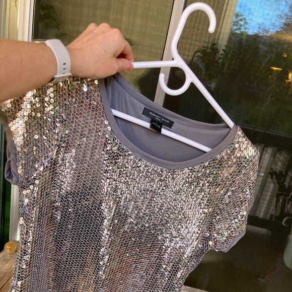 august silk Tops - August Silk Knits Silver Sequin Scoop Neck Short Sleeve Top Woman's L